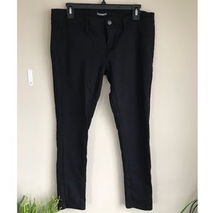 Express black Pointe Knit pant/legging - M